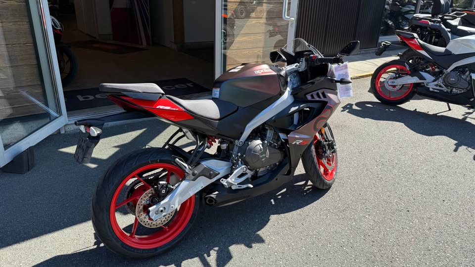 2025 RS457 Prismatic Dark - SOLD