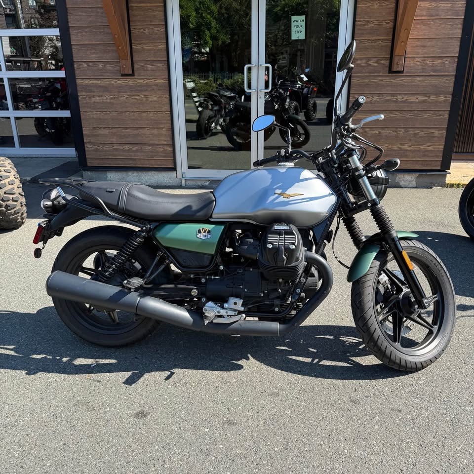 2021 Moto Guzzi V7 Stone CENTANARIO - 0132