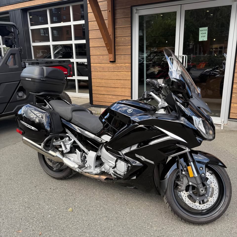 2015 Yamaha FJR 1300 ES - SOLD