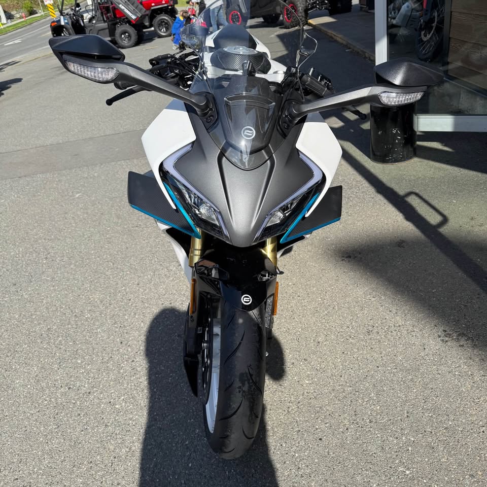 2026 450SS NEBULA WHITE - 1022