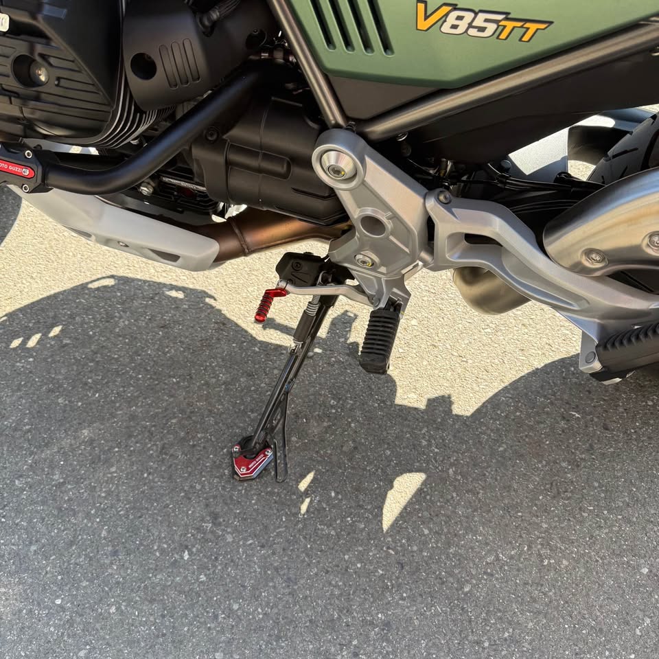 2022 Moto Guzzi V85 TT - 0567