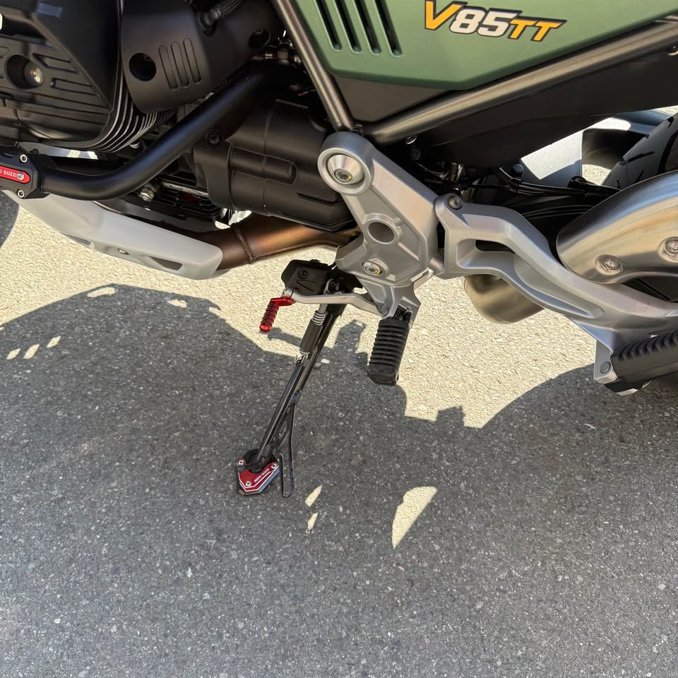 2022 Moto Guzzi V85 TT - 0567