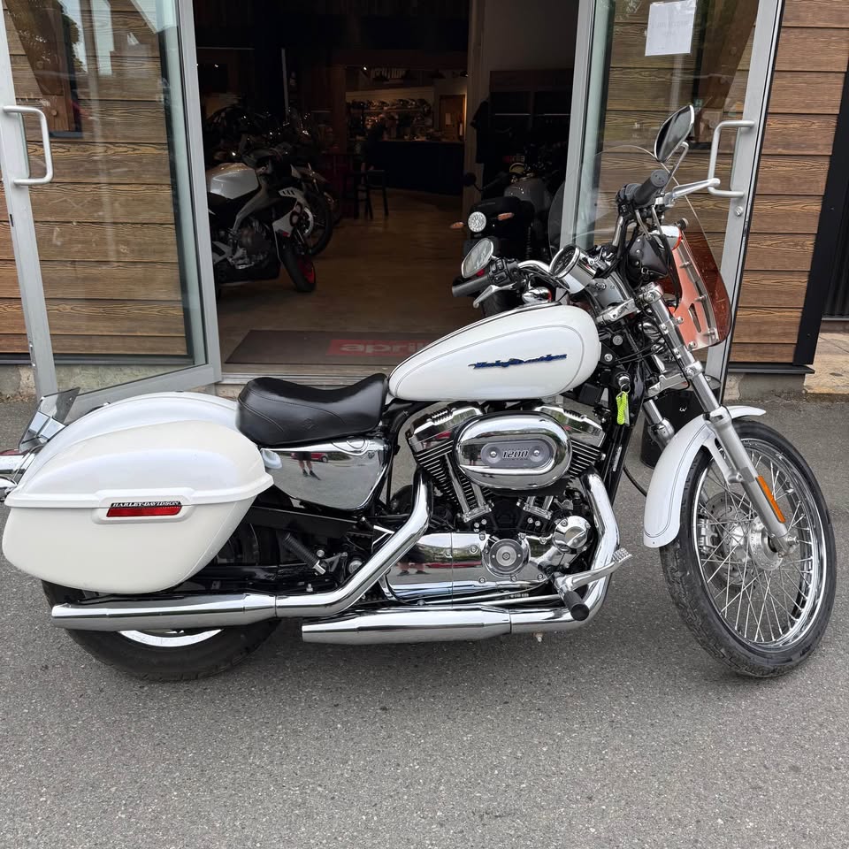 2005 HARLEY DAVIDSON SPORTSTER 1200 CUSTOM - 1314 - DEAL PENDING