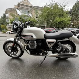 2010 Moto Guzzi V7 Classic - 1279