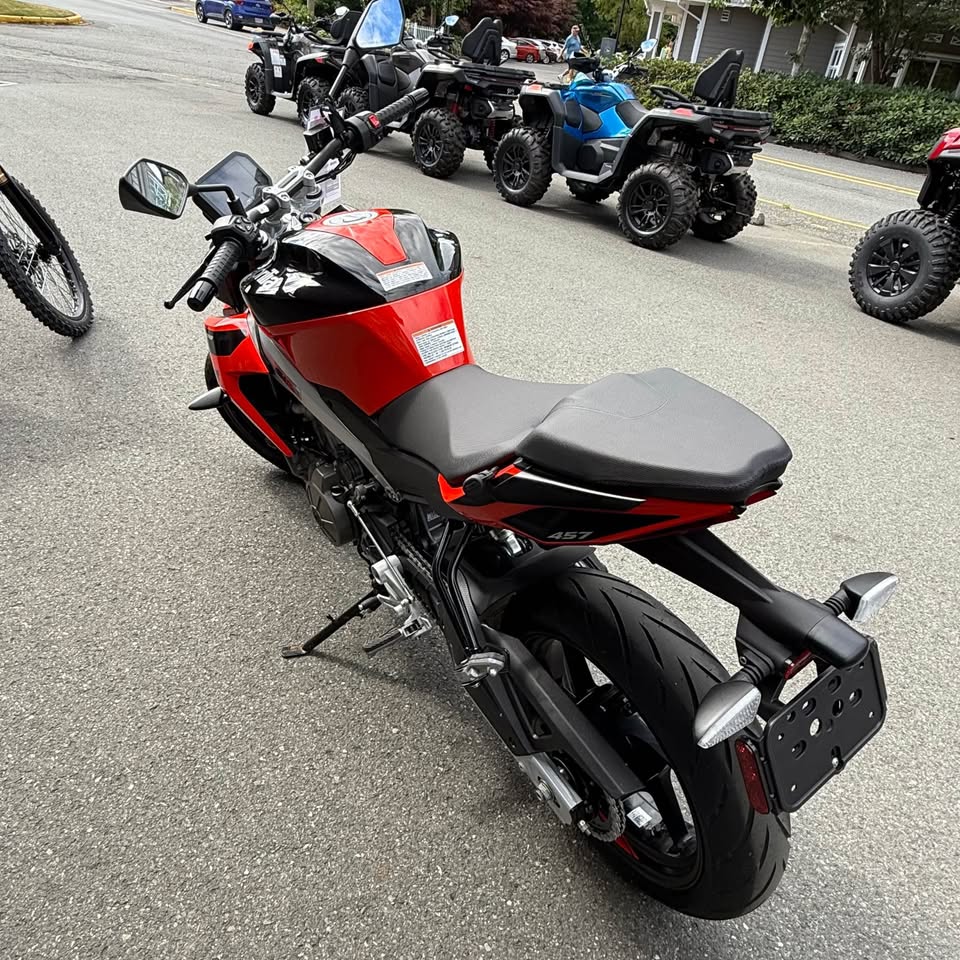 2026 APRILIA TUONO 457 PIRANHA RED SKU-01271 - image 3