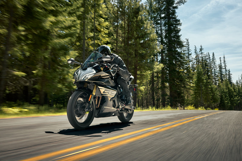 2027 CFMOTO 450SS — action 1