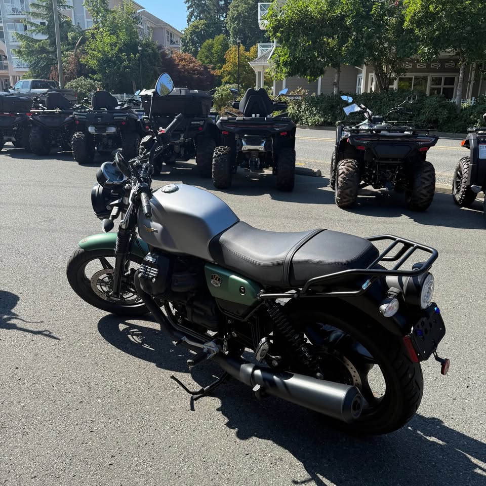 2021 Moto Guzzi V7 Stone CENTANARIO