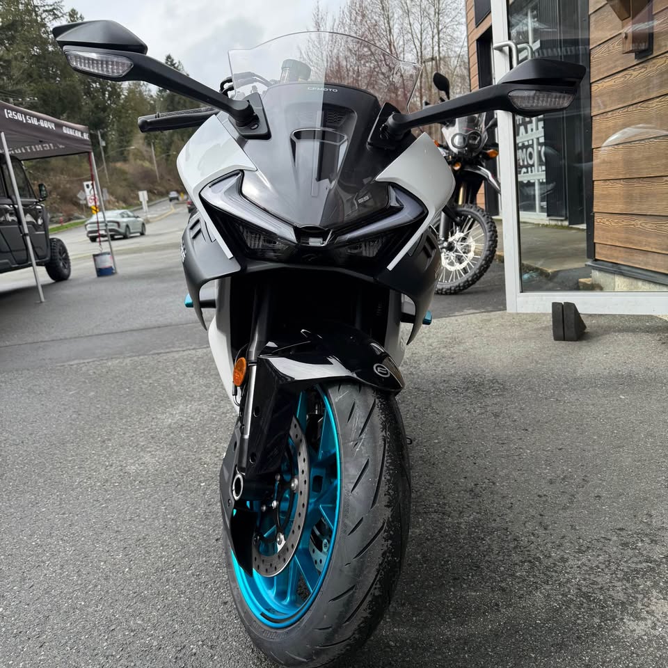 2026 CFMOTO 675 SS - SOLD