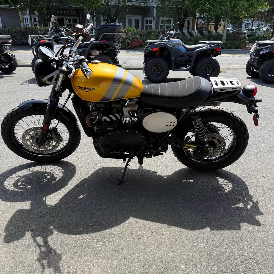 2024 TRIUMPH SCRAMBLER 900 - 8797