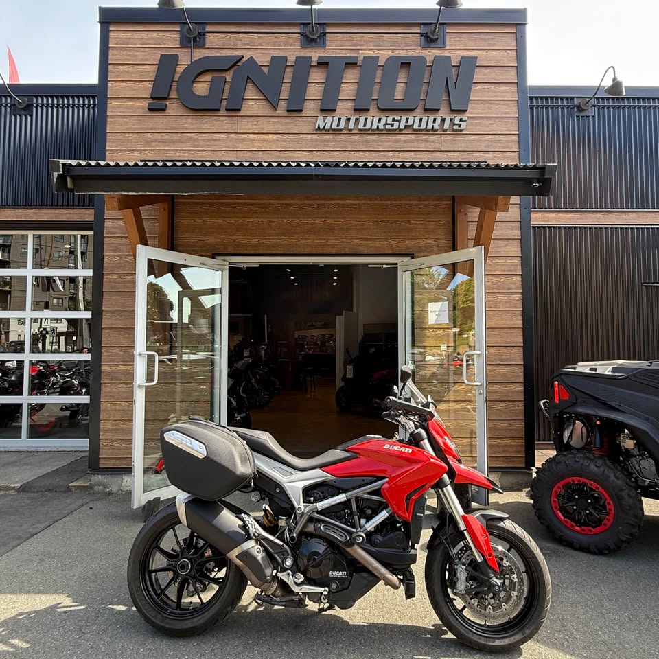 2016 Ducati Hyperstrada 939 – SKU-01220