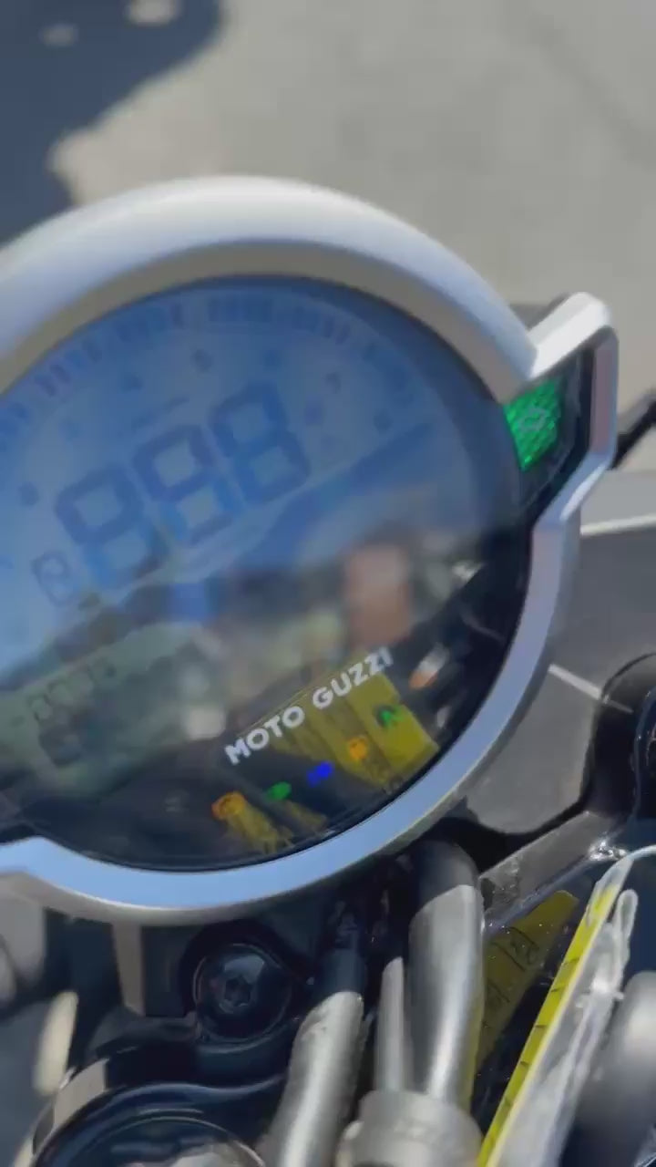 2021 Moto Guzzi V7 Stone CENTANARIO