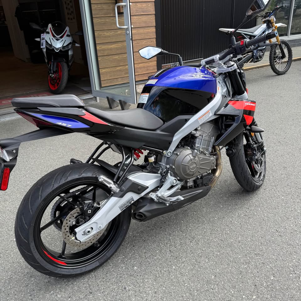 2026 APRILIA TUONO 457 MANTIS PURPLE SKU-01316 - image 4