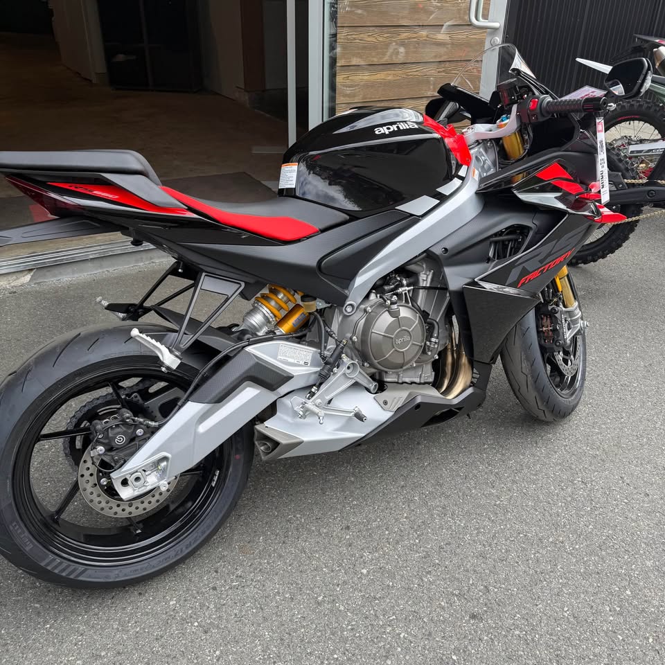 2026 APRILIA RS660 DARK BANSHEE SKU-01228 - image 3